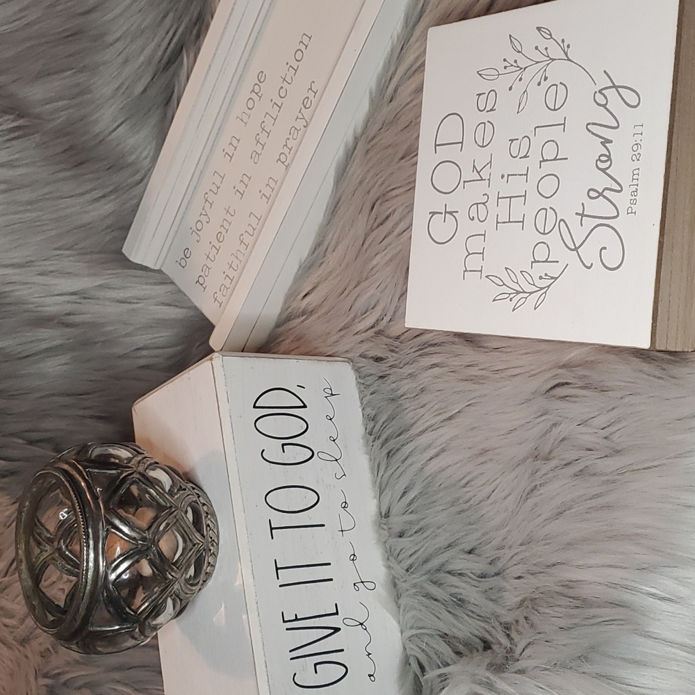Wall and table decor